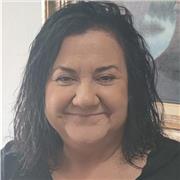 Profesor de dibujo artístico y pintura a niños y adultos